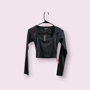 Black Long Sleeve Crop Top
